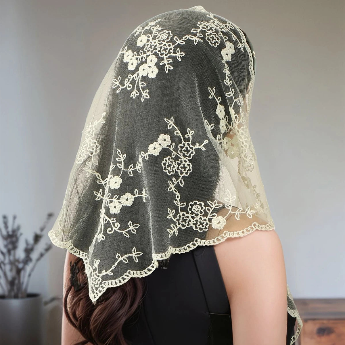 Women’s Lace Triangle Hair Scarf – Vintage Retro Headband & Elegant Hair Accessory