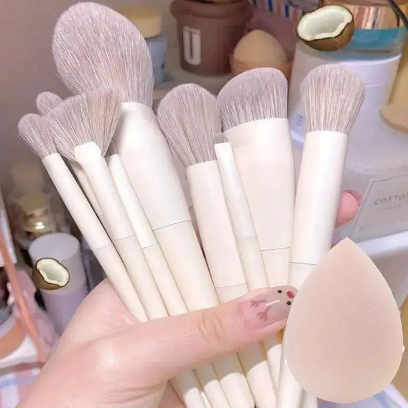 Professional Makeup Brush Set – Foundation, Powder & Eyeshadow