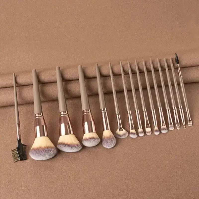 Professional Makeup Brush Set – Foundation, Powder & Eyeshadow