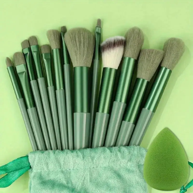 Professional Makeup Brush Set – Foundation, Powder & Eyeshadow