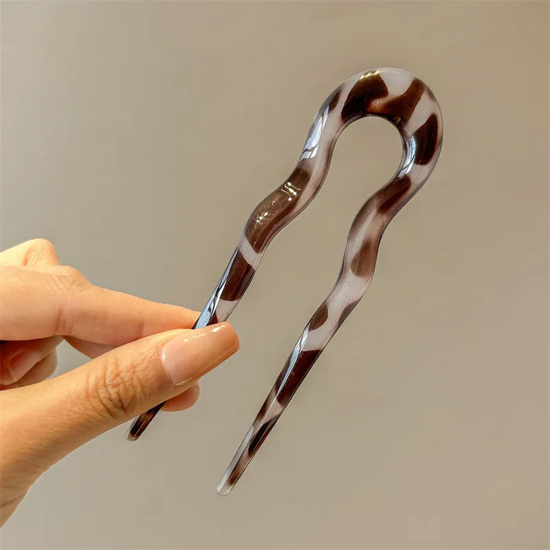 U-Shaped Tortoiseshell Hair Fork – Acrylic Hairpin & Geometric Hair Accessory