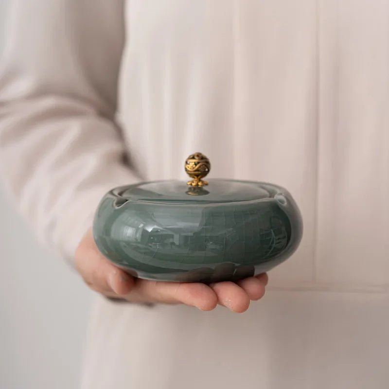 European Ceramic Ashtray with Lid – Creative Home & Office Decor